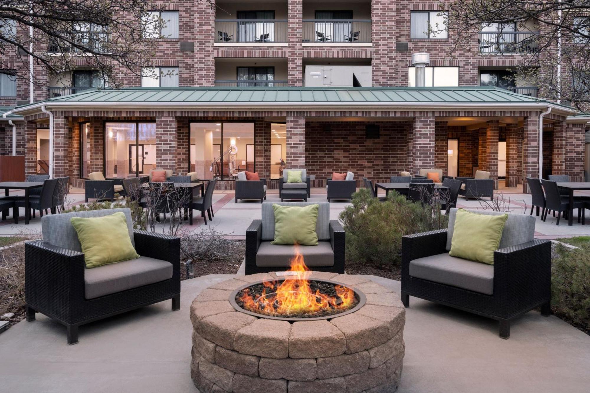 Courtyard Salt Lake City Airport מראה חיצוני תמונה